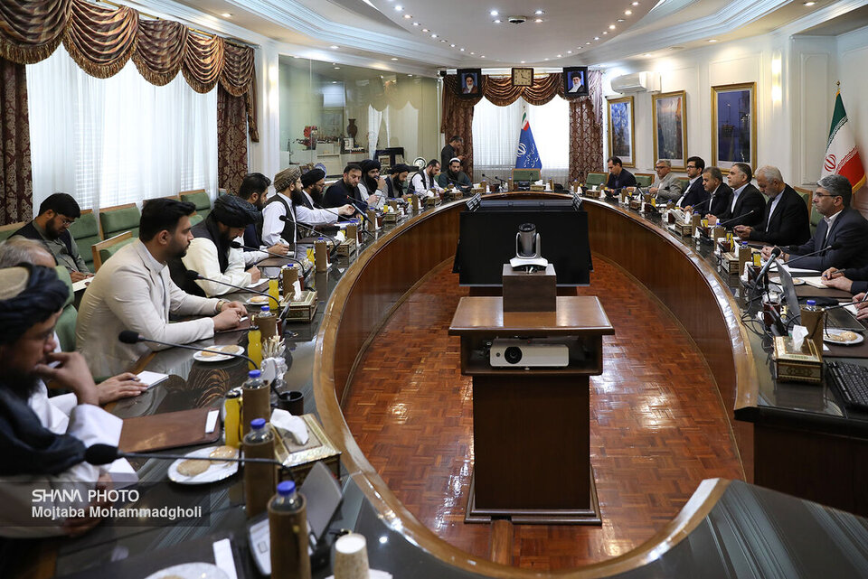 تأکید تهران و کابل بر گسترش همکاریها تأکید تهران و کابل بر گسترش همکاریها