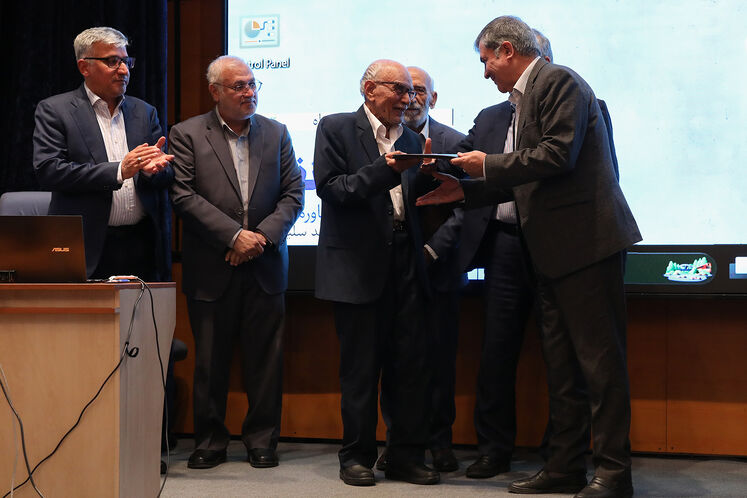 قدردانی از پیشکسوتان مدیریت اکتشاف شرکت ملی نفت ایران