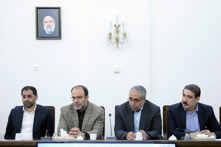 نشست شورای اقتصاد