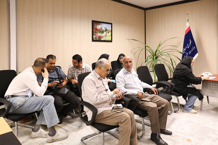 دومین نشست ملاقات چهرهبهچهره مردم و مسئولان وزارت نفت با حضور حسین فهیمیتبار