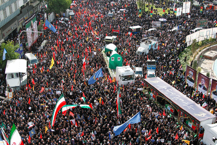 تشییع پیکر مطهر شهدای اقتدار در تهران