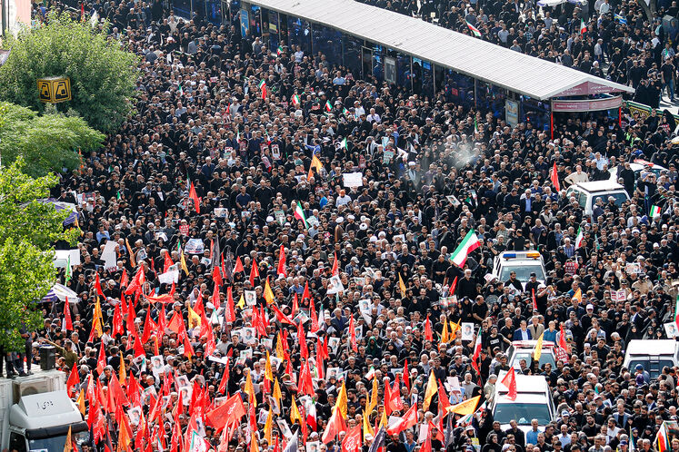 تشییع پیکر مطهر شهدای اقتدار در تهران