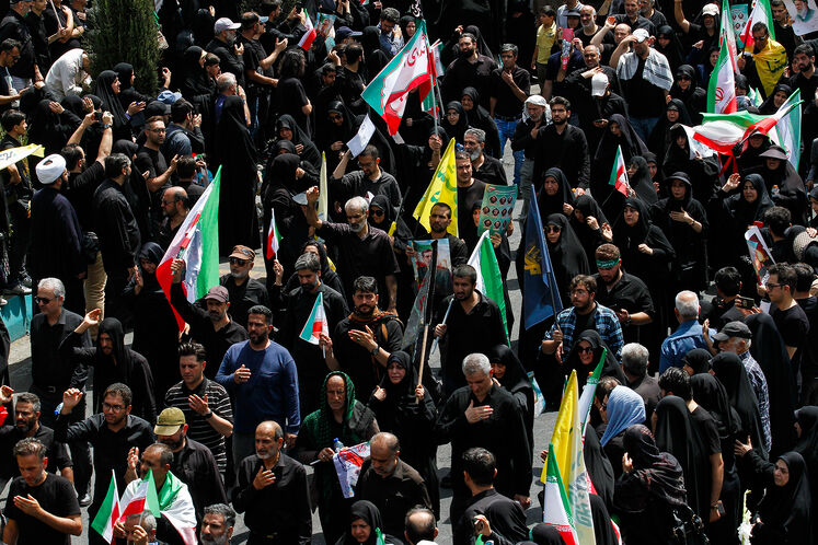 تشییع پیکر مطهر شهدای اقتدار در تهران