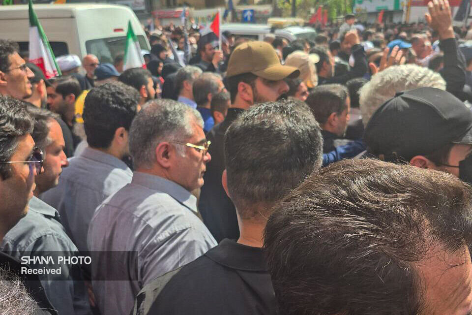 حضور وزیر نفت در تشییع شهدای اقتدار ملی