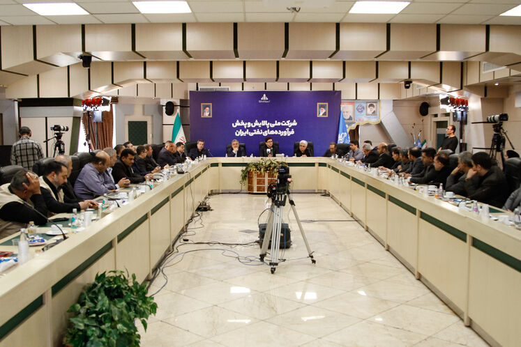 نشست هم‌اندیشی با فعالان زنجیره تأمین سوخت کشور