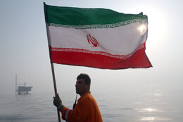 Oil industry staff at the forefront of Iran’s economic resilience