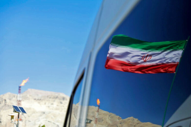 تولید نفت در تنگنای تحریم و جنگ، ثبت رکورد زیر آتش