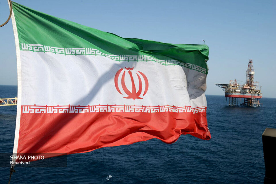 تابآوری در جنگ ۱۲ روزه؛ از توزیع روزانه ۲۰۰ میلیون بنزین تا پایداری تولید نفت و گاز تابآوری در جنگ ۱۲ روزه؛ از توزیع روزانه ۲۰۰ میلیون بنزین تا پایداری تولید نفت و گاز