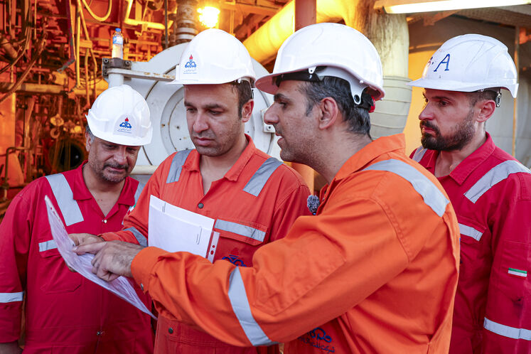 تعمیرات اساسی سکوی SPD5 پارس جنوبی