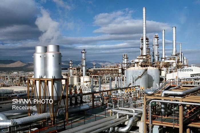 جهش تولید در صنایع پتروشیمی کرمانشاه جهش تولید در صنایع پتروشیمی کرمانشاه