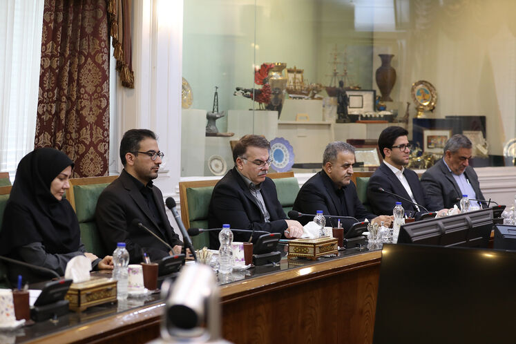 President Pezeshkian visits Oil Ministry