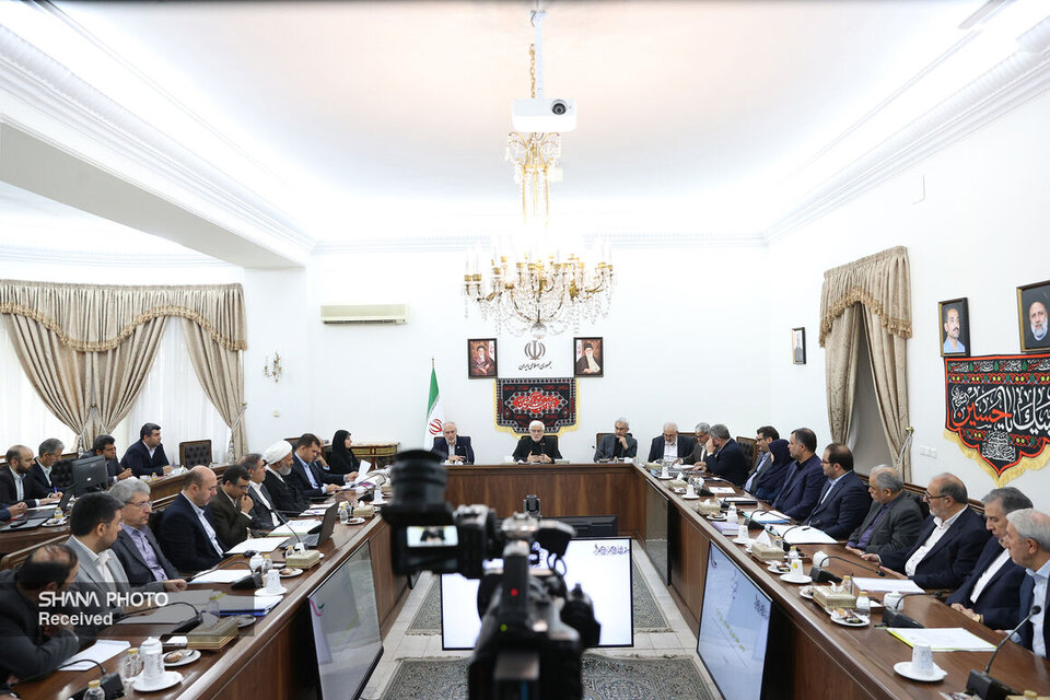 تصویب طرح ضربتی افزایش روزانه تولید نفت خام تصویب طرح ضربتی افزایش روزانه تولید نفت خام