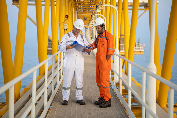 تعمیرات اساسی سکوی گازی SPD20 پارس جنوبی