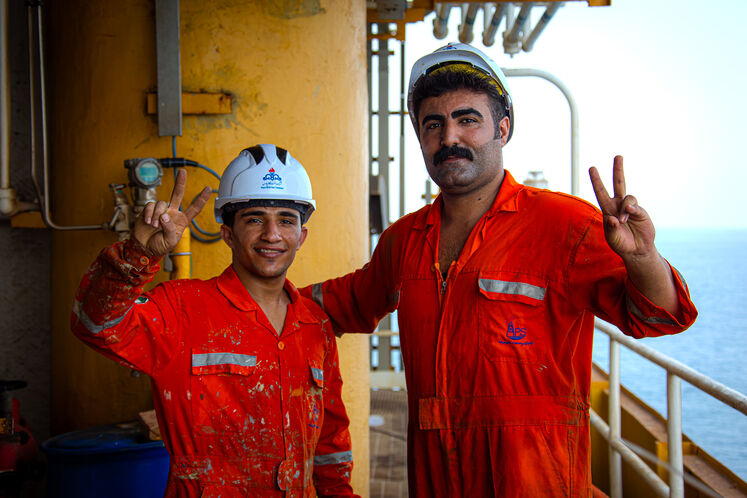 تعمیرات اساسی سکوی گازی SPD21 پارس جنوبی