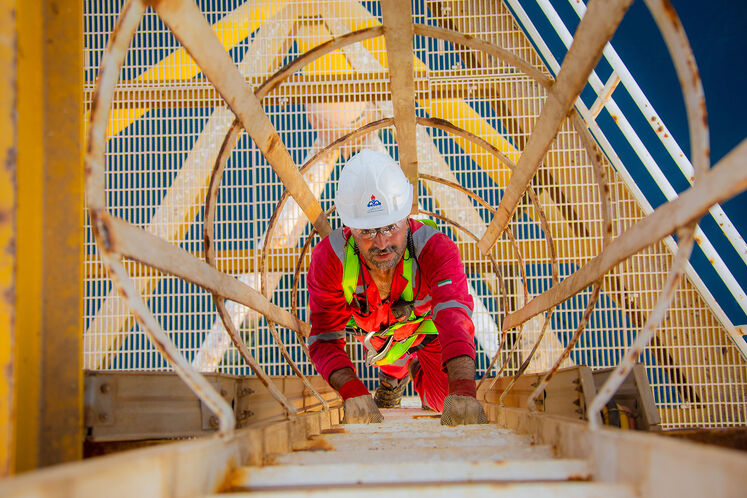 تعمیرات اساسی سکوی گازی SPD21 پارس جنوبی