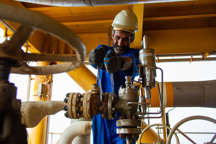 تعمیرات اساسی سکوی گازی SPD21 پارس جنوبی