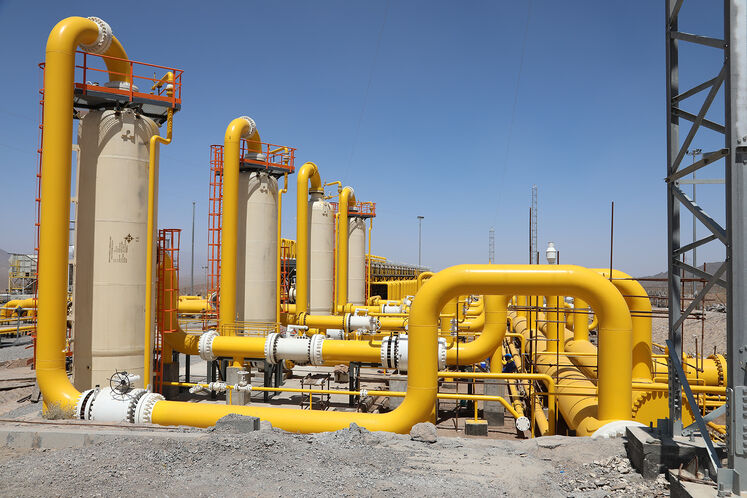 عملیات اتصال نهایی (Tie-in) ایستگاه تقویت فشار گاز اردستان به خط لوله هشتم سراسری گاز