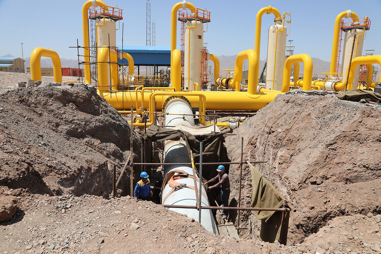 عملیات اتصال نهایی (Tie-in) ایستگاه تقویت فشار گاز اردستان به خط لوله هشتم سراسری گاز