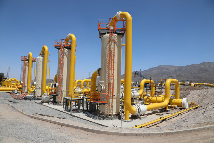 عملیات اتصال نهایی (Tie-in) ایستگاه تقویت فشار گاز اردستان به خط لوله هشتم سراسری گاز