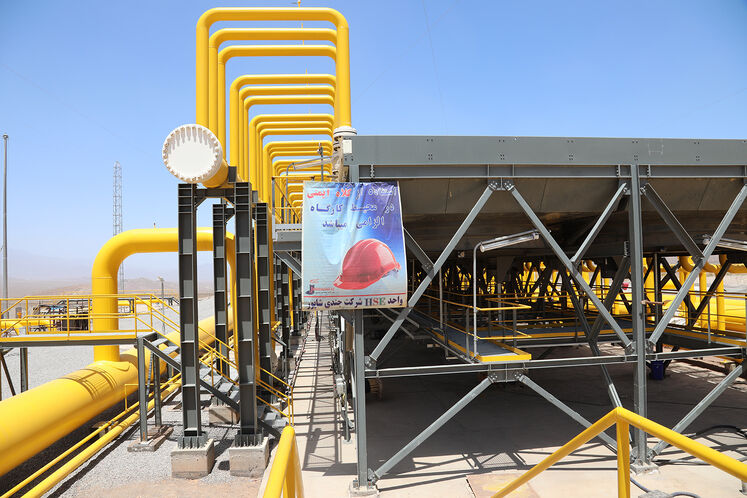 عملیات اتصال نهایی (Tie-in) ایستگاه تقویت فشار گاز اردستان به خط لوله هشتم سراسری گاز
