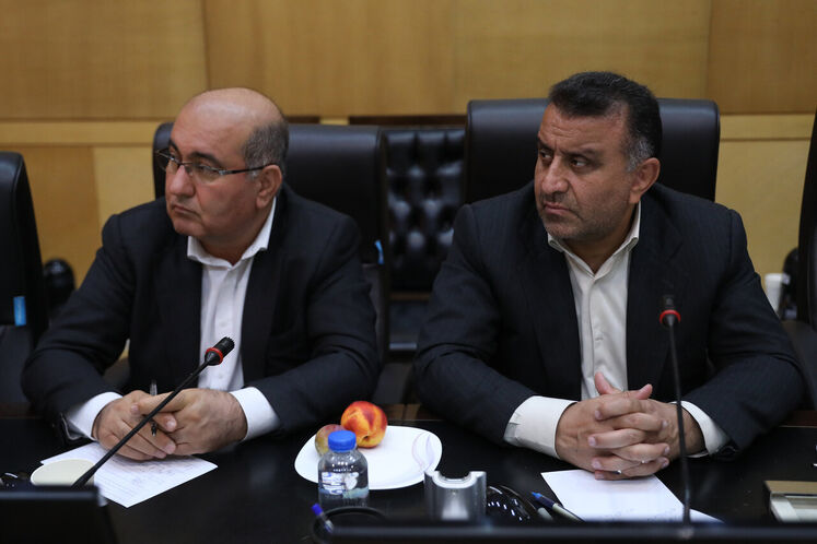 نشست کمیسیون انرژی مجلس شورای اسلامی با حضور محمدصادق عظیمی‌فر، مدیرعامل شرکت ملی پالایش و پخش فرآورده‌های نفتی