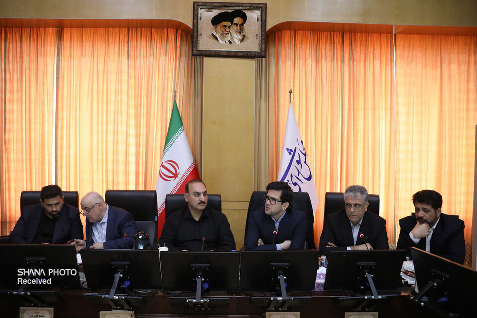 ارائه گزارش تولید و مصرف سوخت در کمیسیون انرژی ارائه گزارش تولید و مصرف سوخت در کمیسیون انرژی