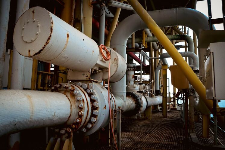 سکوی نفتی نصر؛ ایستادگی در دل آتش و رطوبت خلیج‌فارس 