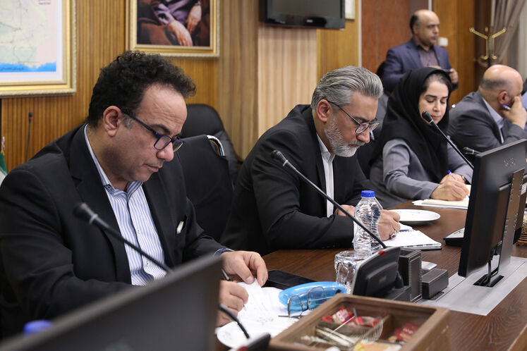 نشست شورای عالی راهبری کربن زدایی و سوخت پاک در صنعت دریانوردی کشور