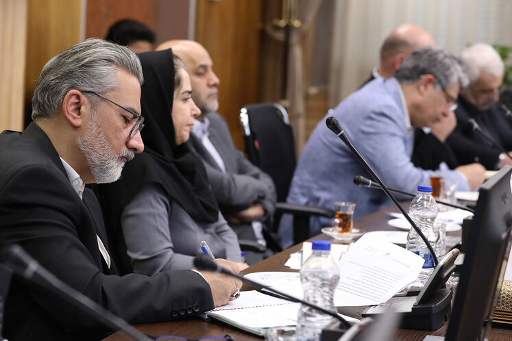 نشست شورای عالی راهبری کربن زدایی و سوخت پاک در صنعت دریانوردی کشور
