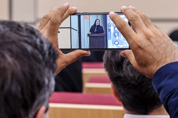 بازدید صدیقه خزائی، معاون وزیر نفت از شهرک نفت جم