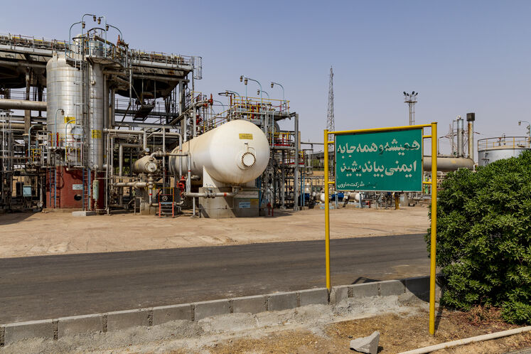تعمیرات اساسی در تأسیسات ان‌جی‌ال ۴۰۰