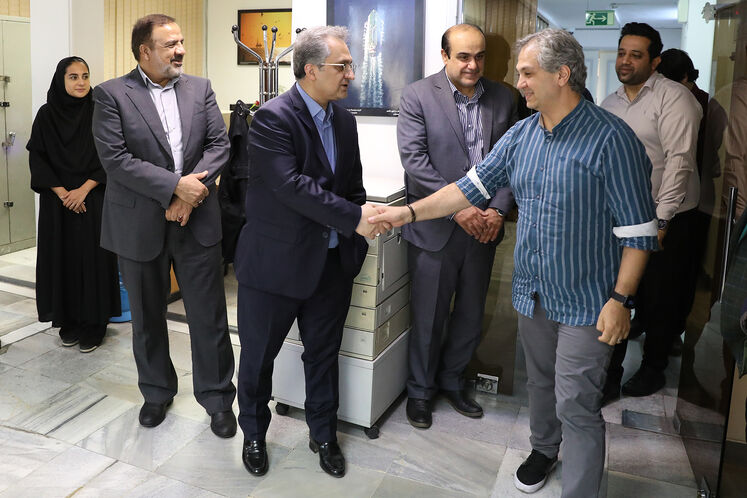 بازدید کسری نوری، مدیرکل دفتر وزارتی و مجید بوجارزاده، مدیرکل روابط عمومی وزارت نفت از رسانه‌های وزارت نفت