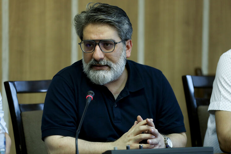 رضا وثوقی، مشاور مدیرکل و سرپرست انتشارات و مستندنگاری روابط عمومی وزارت نفت