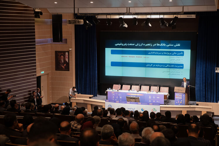 سومین همایش زنجیره ارزش صنعت پتروشیمی ایران