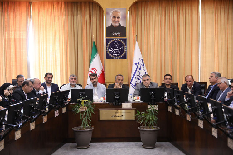 نشست کمیسیون عمران مجلس شورای اسلامی با حضور وزیر نفت