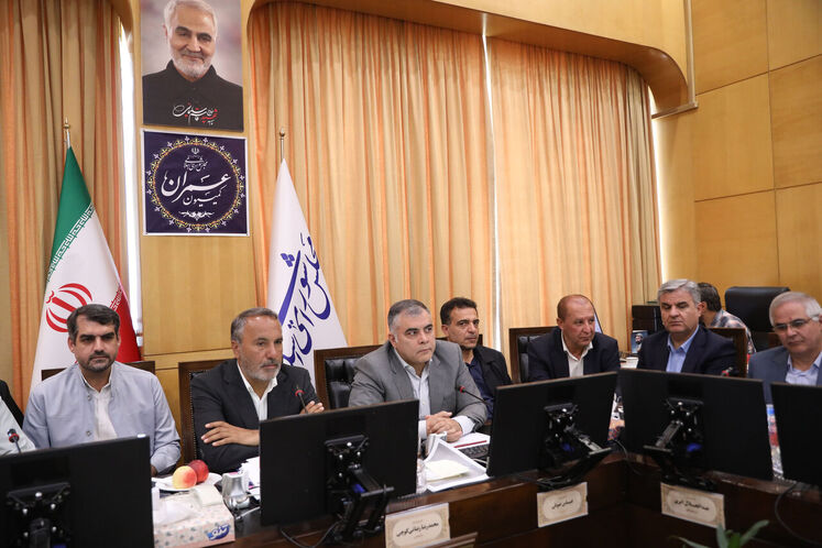نشست کمیسیون عمران مجلس شورای اسلامی با حضور وزیر نفت