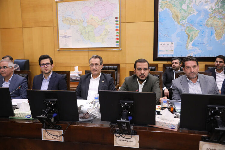 نشست کمیسیون عمران مجلس شورای اسلامی با حضور وزیر نفت