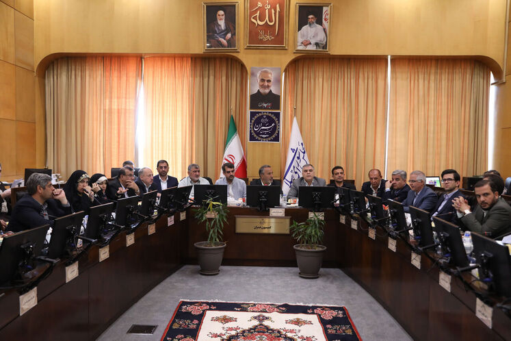 نشست کمیسیون عمران مجلس شورای اسلامی با حضور وزیر نفت