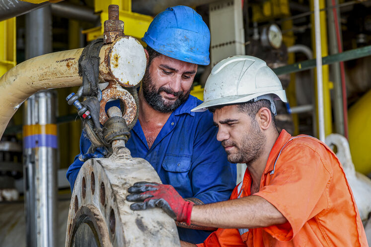 تعمیرات اساسی سکوی گازی SPD15 پارس جنوبی