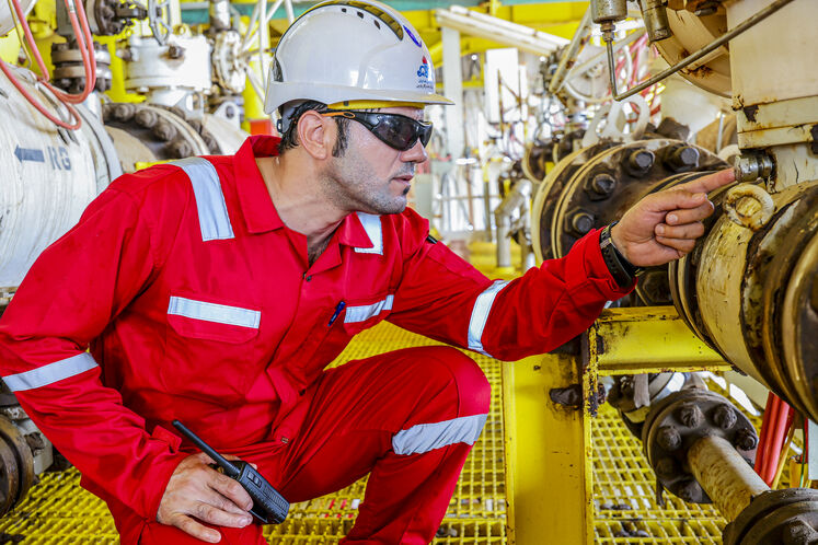 تعمیرات اساسی سکوی گازی SPD15 پارس جنوبی