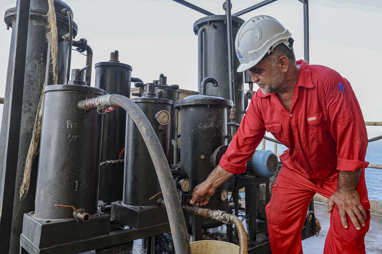 تعمیرات اساسی سکوی SPD16 پارس جنوبی