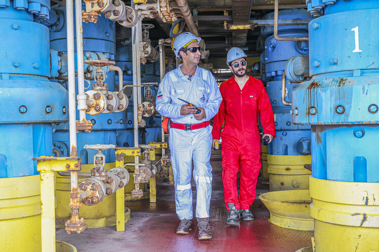 تعمیرات اساسی سکوی SPD16 پارس جنوبی
