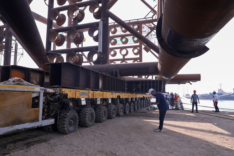 عملیات بارگیری ( Load Out) جکت SPD11A