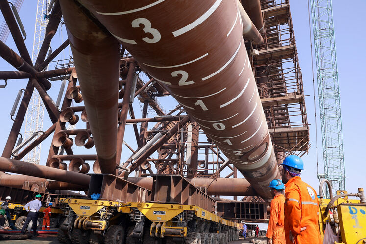 عملیات بارگیری ( Load Out) جکت SPD11A