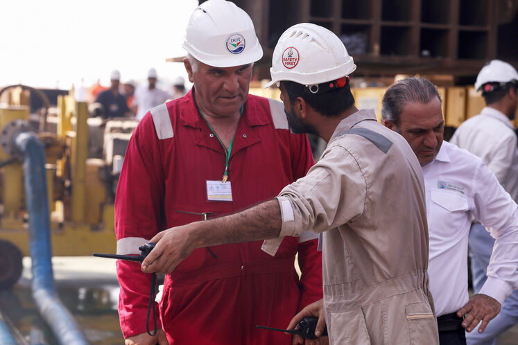 عملیات بارگیری ( Load Out) جکت SPD11A