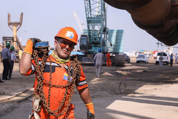عملیات بارگیری ( Load Out) جکت SPD11A