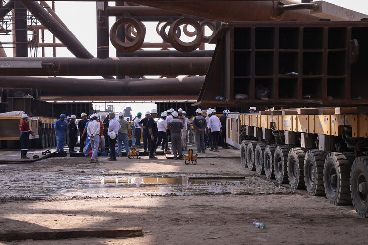 عملیات بارگیری ( Load Out) جکت SPD11A