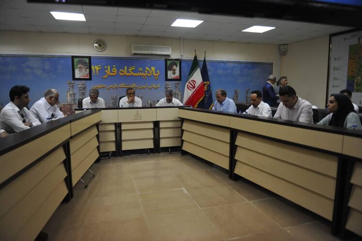 بازدید مدیرعامل شرکت ملی نفت ایران از فاز ۱۴ پارس جنوبی