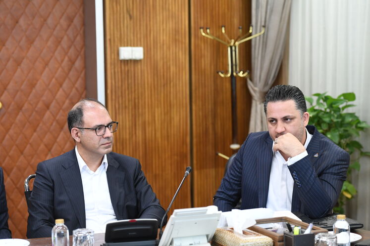 سامان قدوسی، رئیس روابط عمومی شرکت ملی نفت ایران و هوتن سالاری، سرپرست پیشین مدیریت امور بین‌الملل شركت ملی نفت ایران