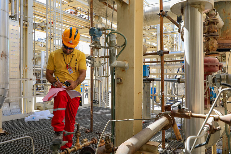 تعمیرات اساسی پالایشگاه گاز ایلام